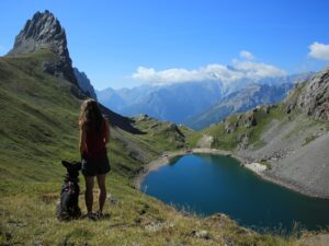 Jižní Francie – vyhřáté svahy, víno a pes 8/2025